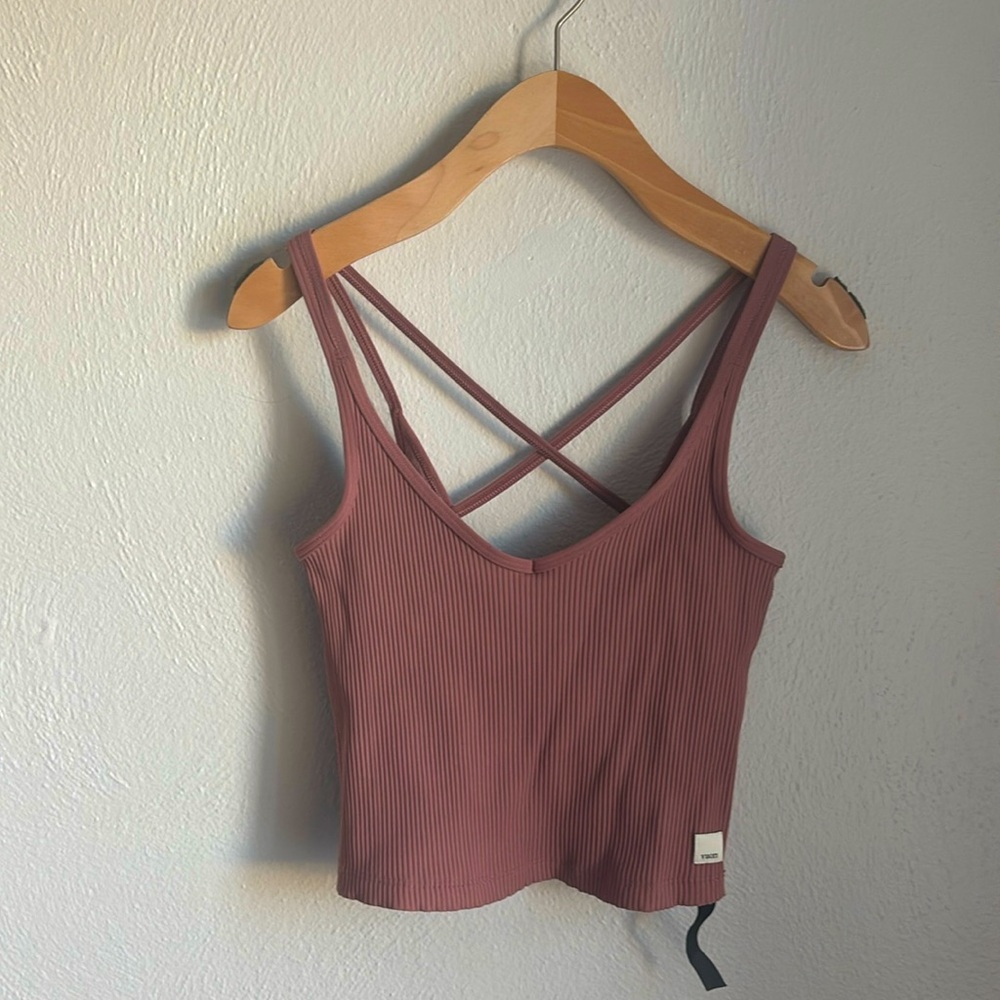 Vuori Ribbed Criss Cross Crop Tank
